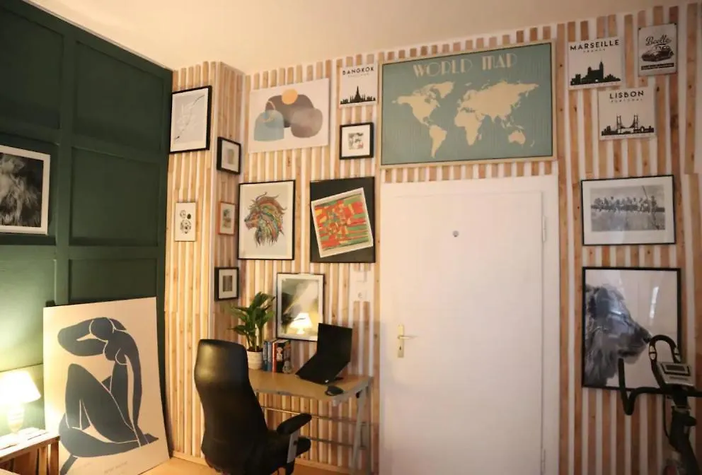 Privatunterkunft Cozy , Warm And Welcoming Room In The Heart Of Nuernberg